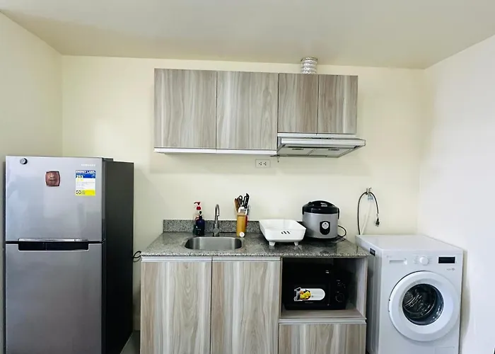 Benj's Place @grand Residences- 1 Bedroom Apartment *